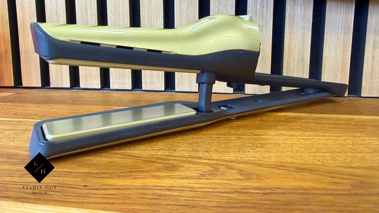 Der Silky Glätteisenaufsatz geöffnet