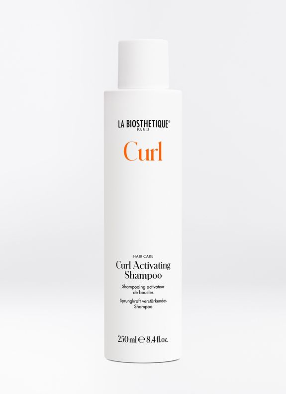 Curl Activating Shampoo von La Buiosthetique in einer 250ml Flasche.