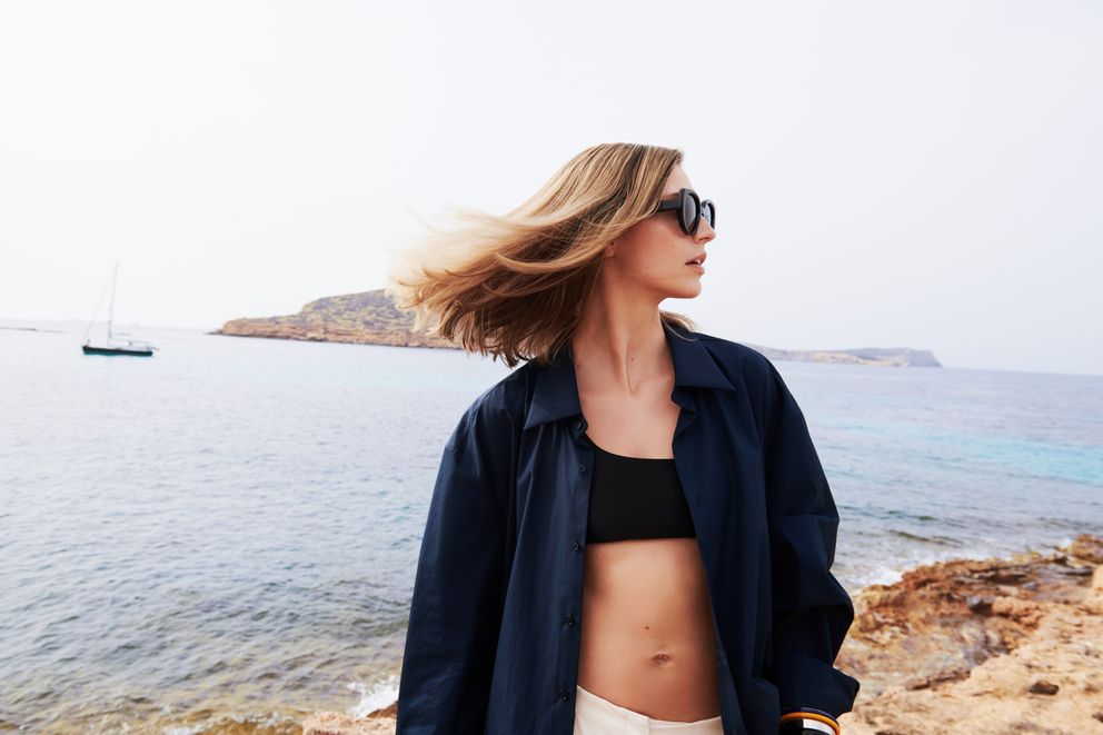 Frau am Meer